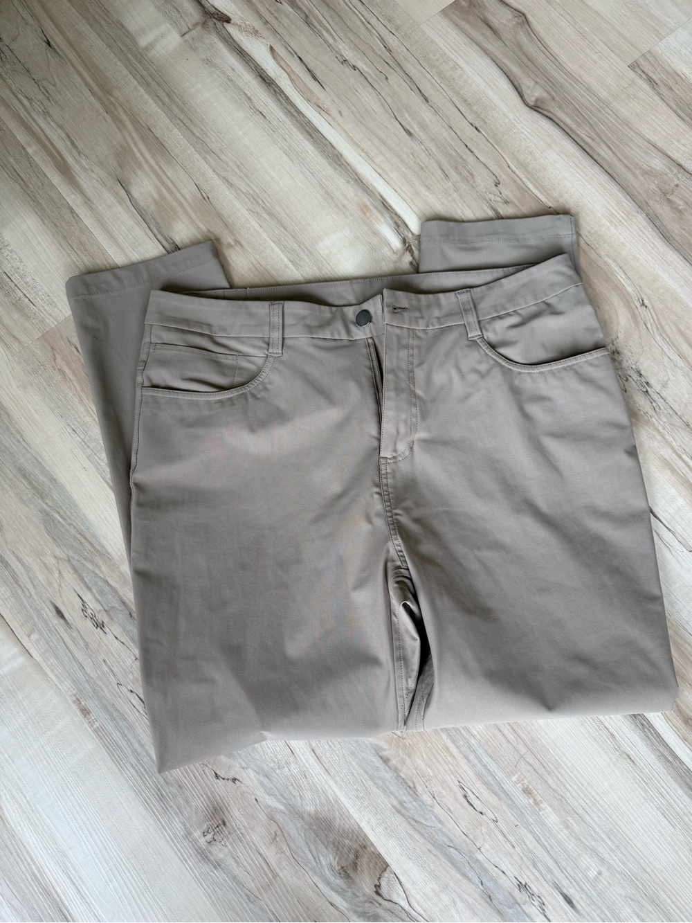 Men golf pant in Taupe